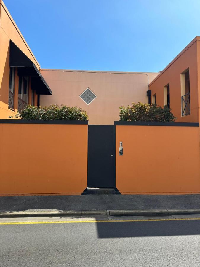 96 North Terrace Hotel 5*