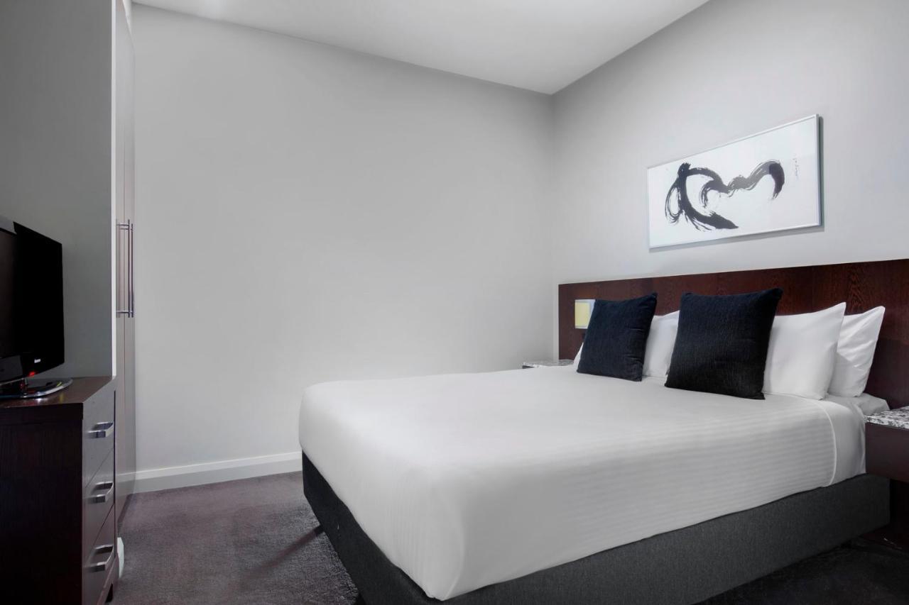 Hotel Mantra Hindmarsh Square 4*