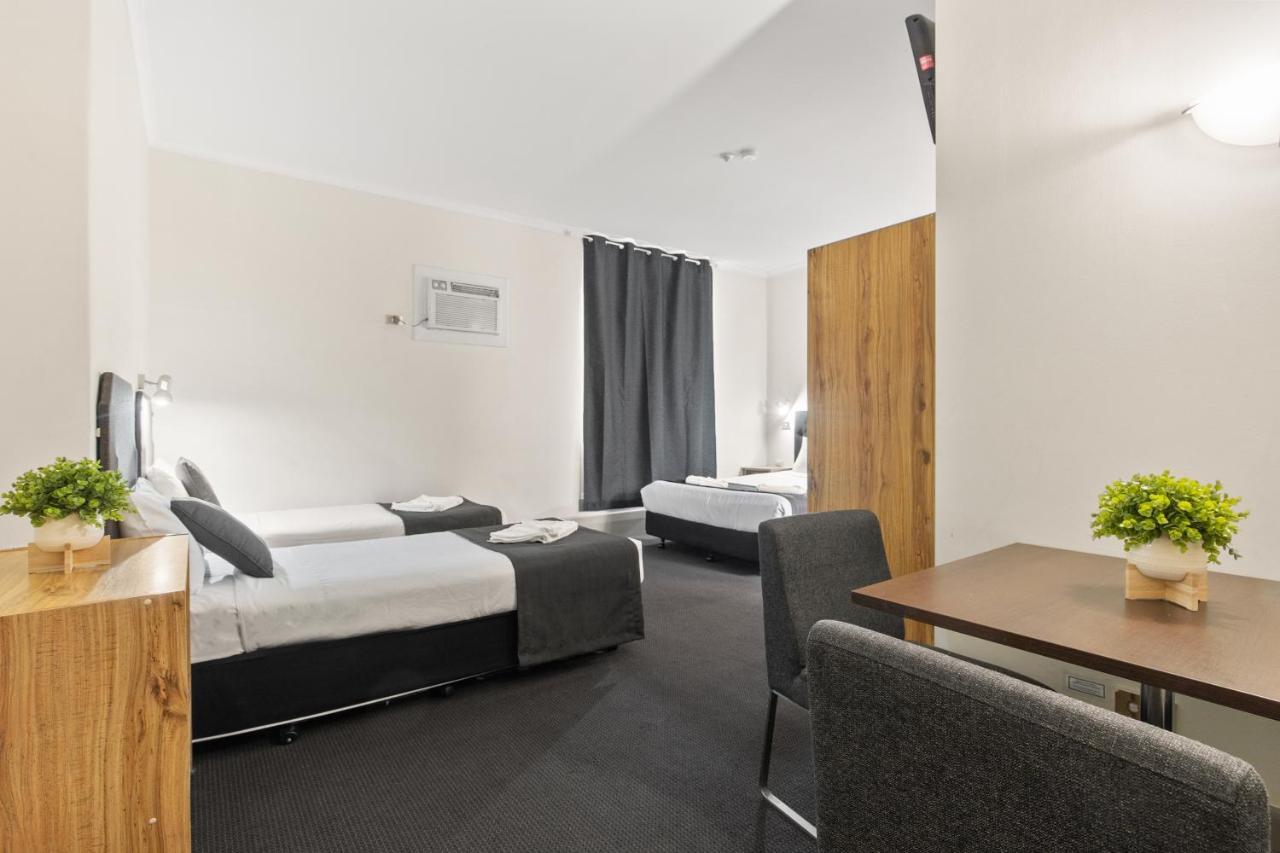 Paringa Hotel 3*