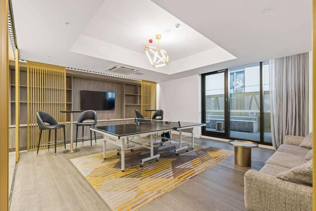 Apartment Realm 1206