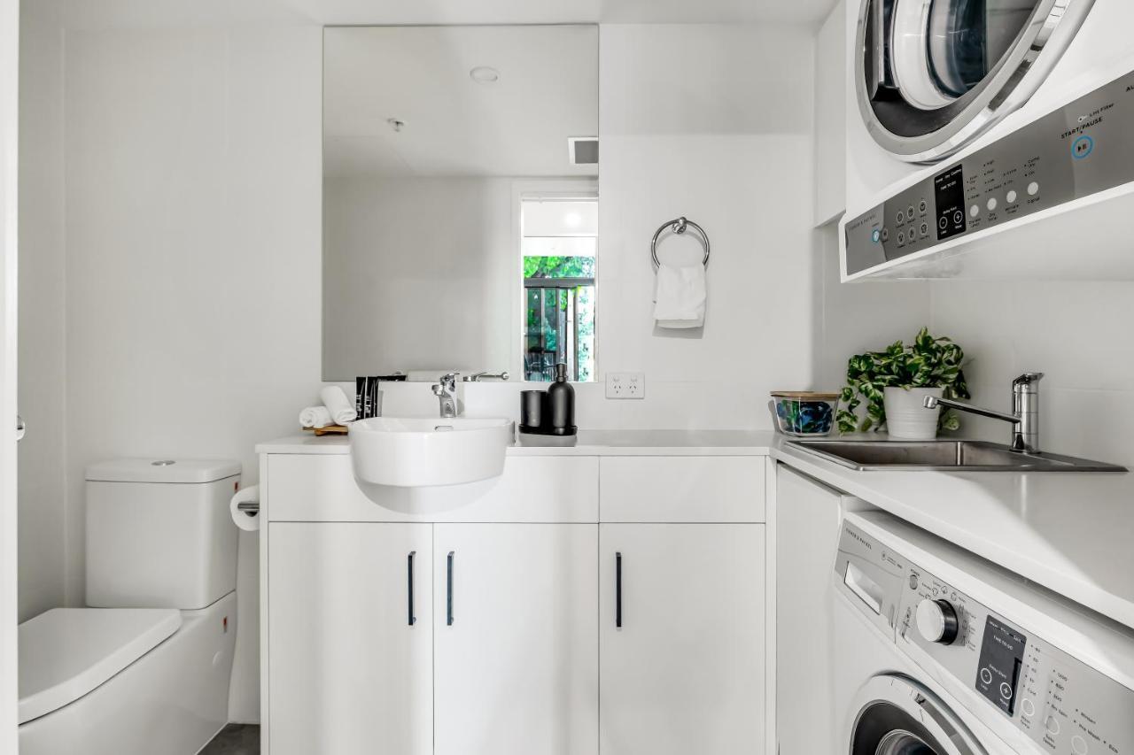 One Hurtle Square Apartment *