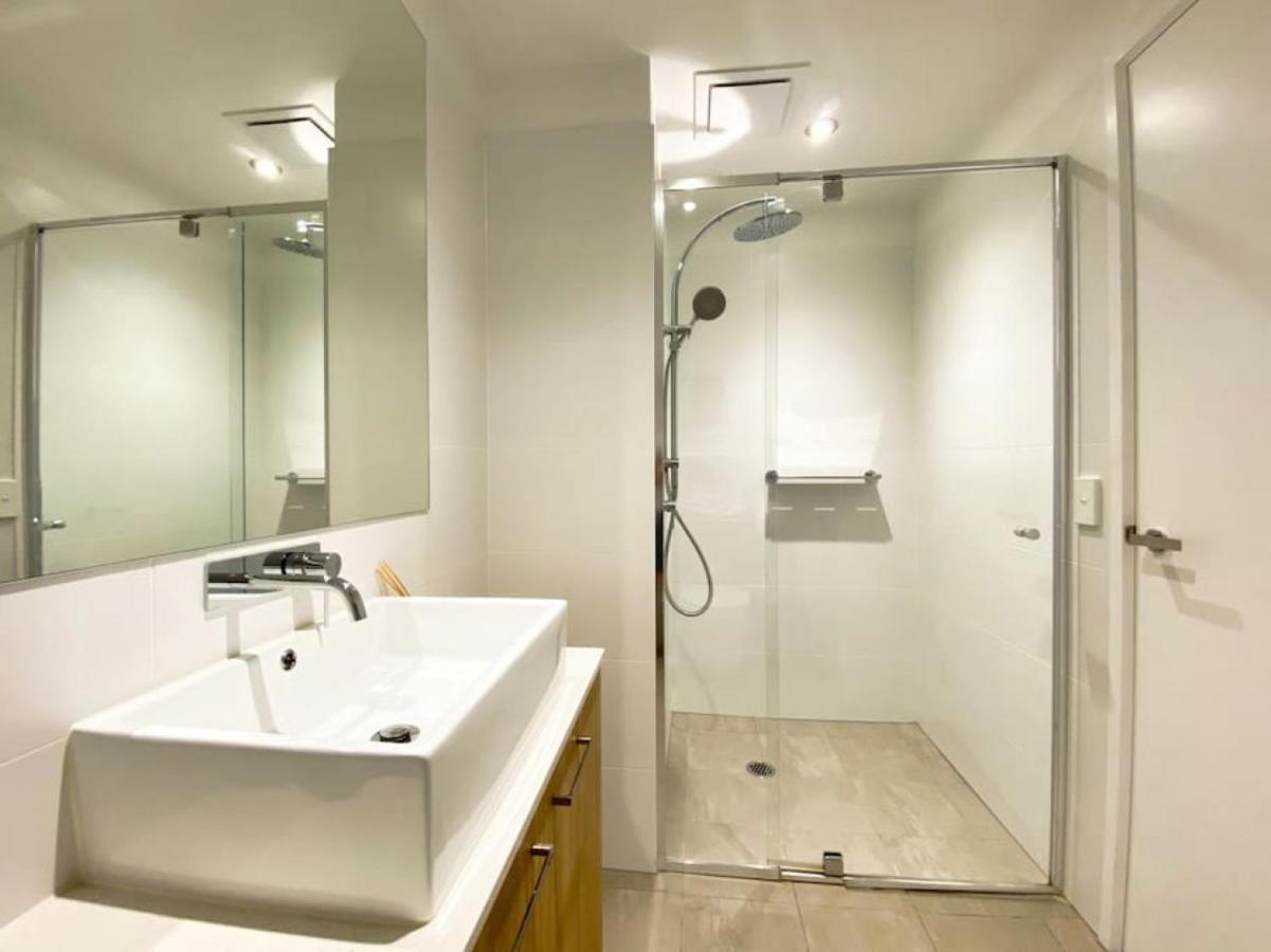 Apartment Beautiful 2br At Cbd With Pool-gym-bbq Adelaide
