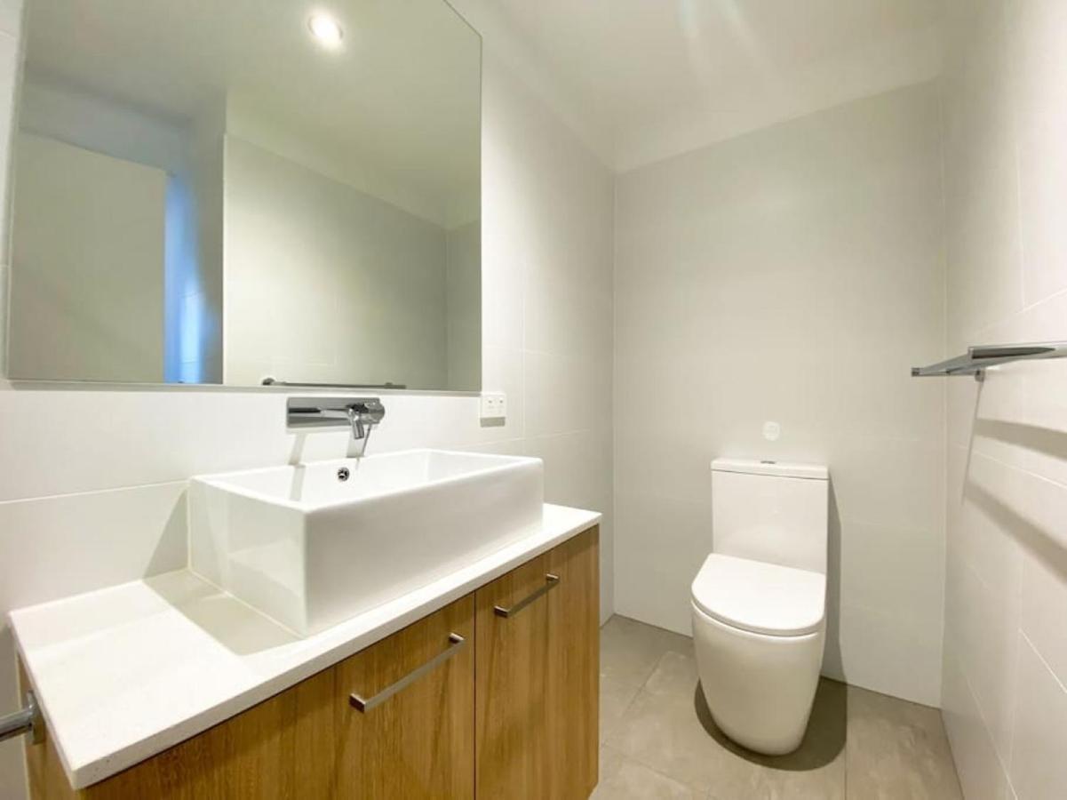 Beautiful 2br At Cbd With Pool-gym-bbq * Adelaide