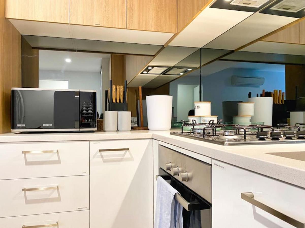 Apartment Beautiful 2br At Cbd With Pool-gym-bbq *