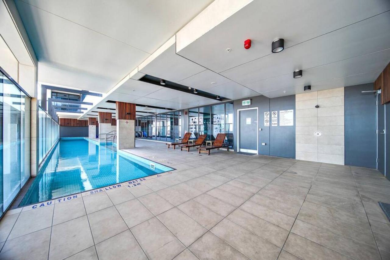 Beautiful 2br At Cbd With Pool-gym-bbq
