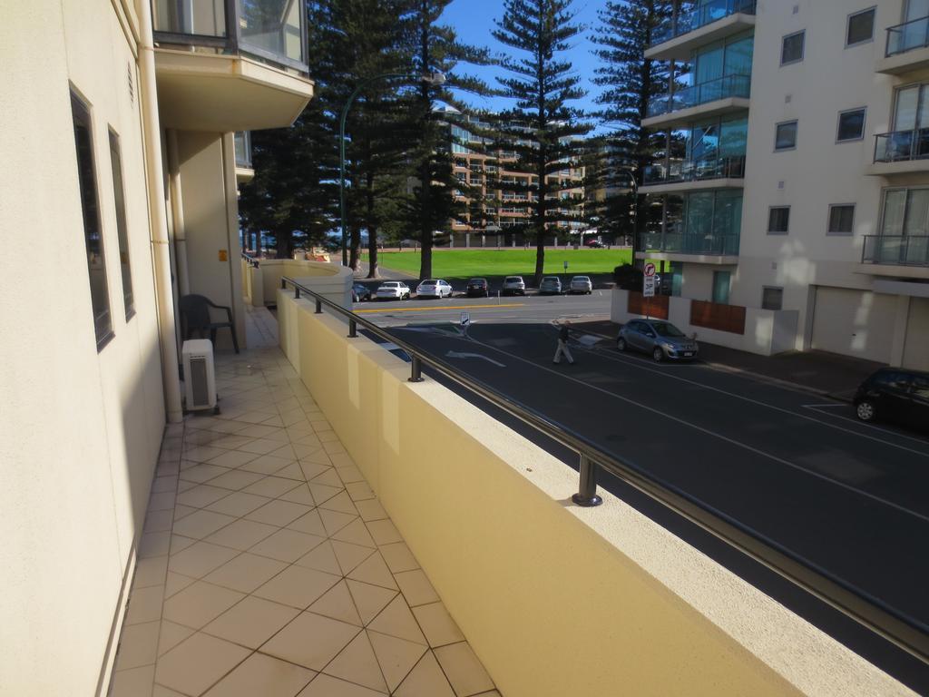 Apartment Holdfast Shores Adelaide