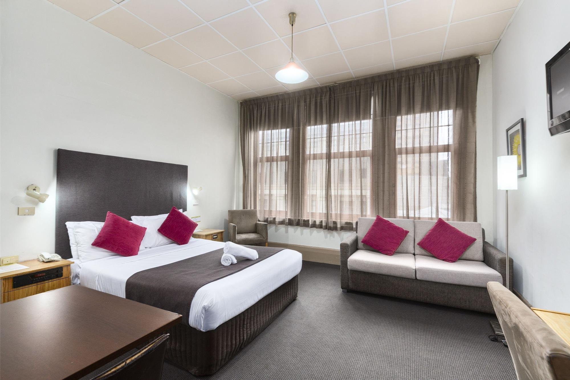 Paringa Hotel 3*