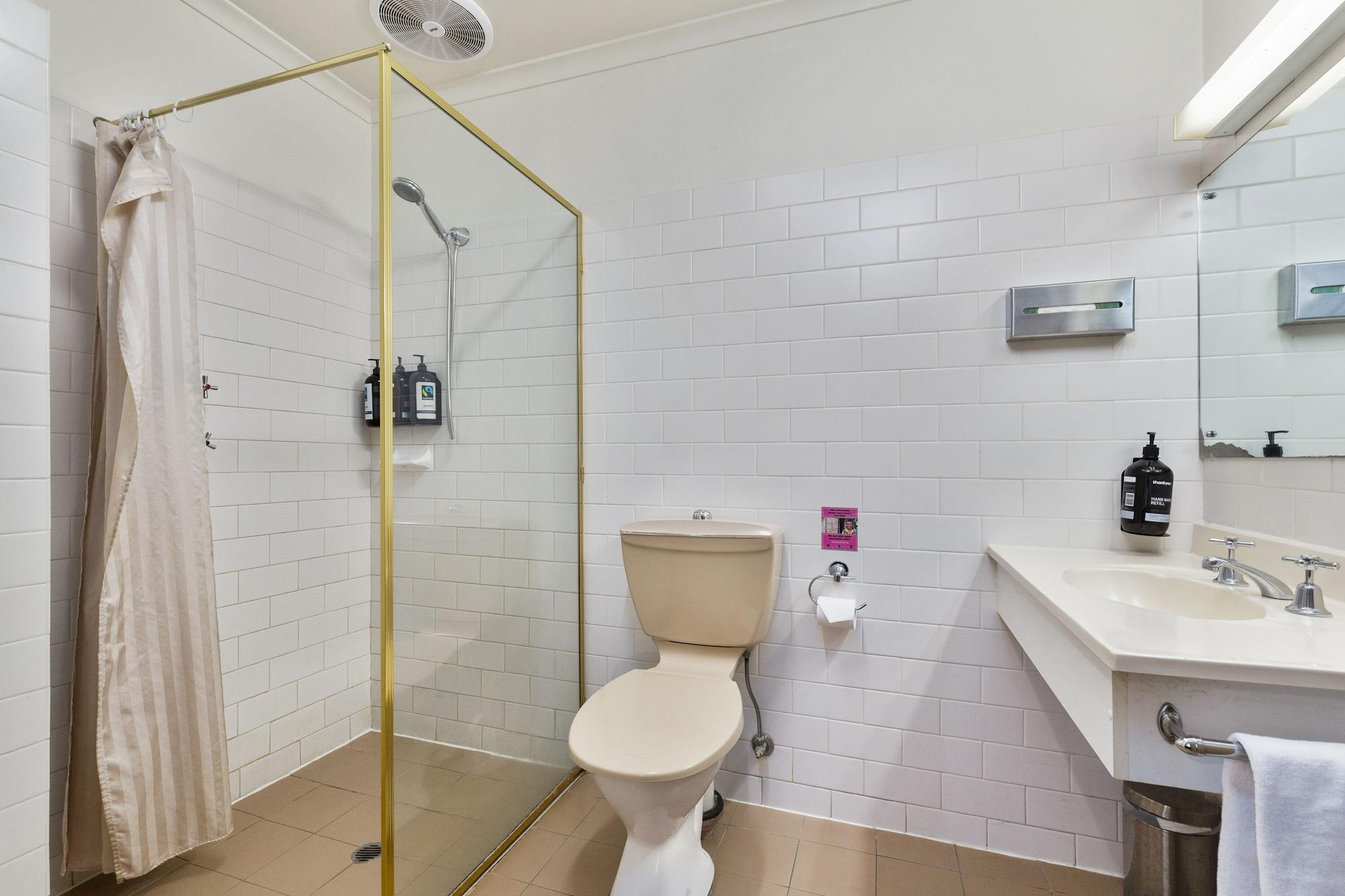 Hotel Paringa 3*