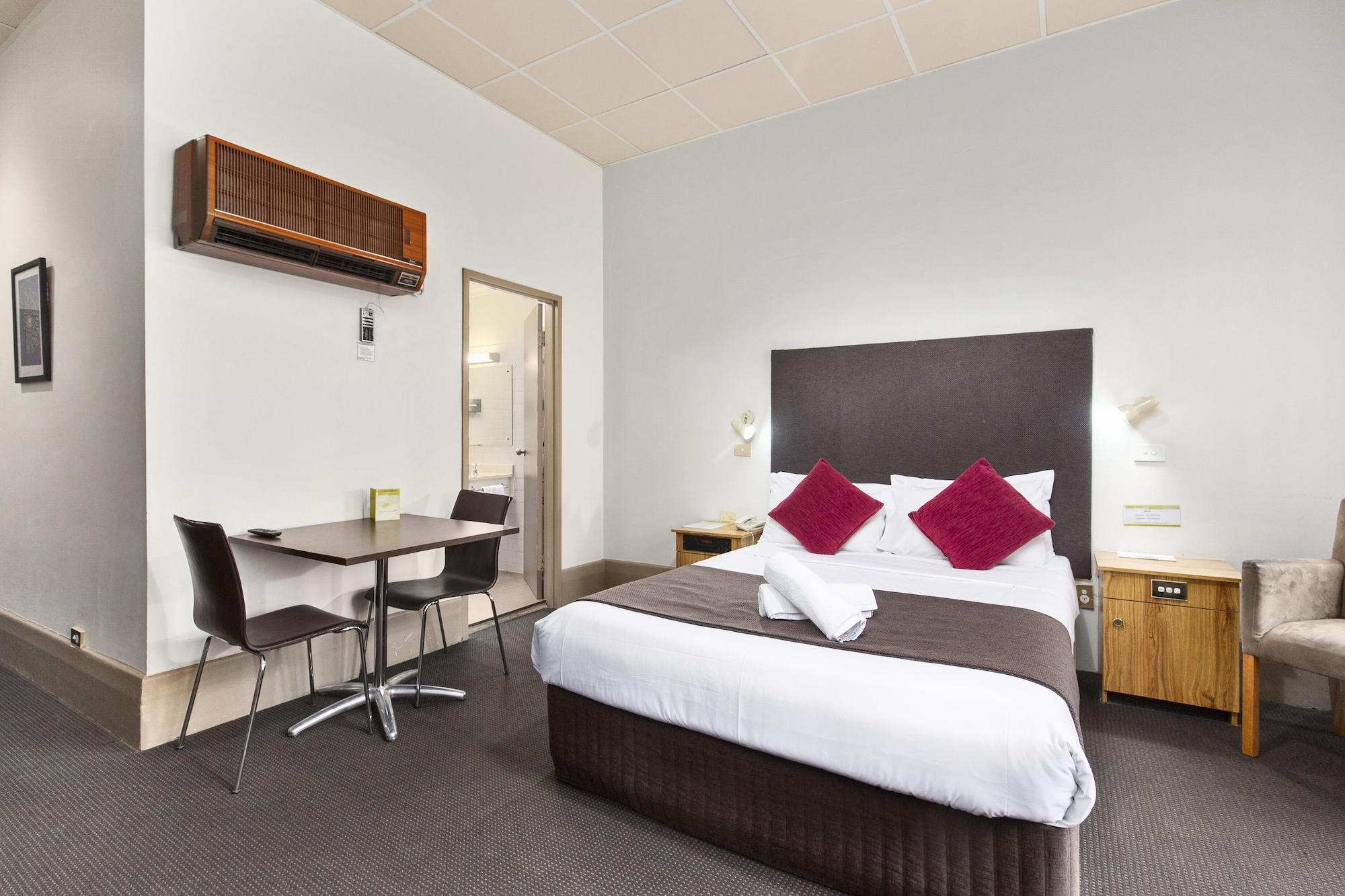 Hotel Paringa Adelaide
