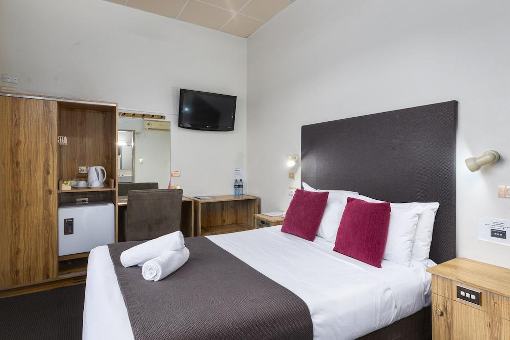 Hotel Paringa