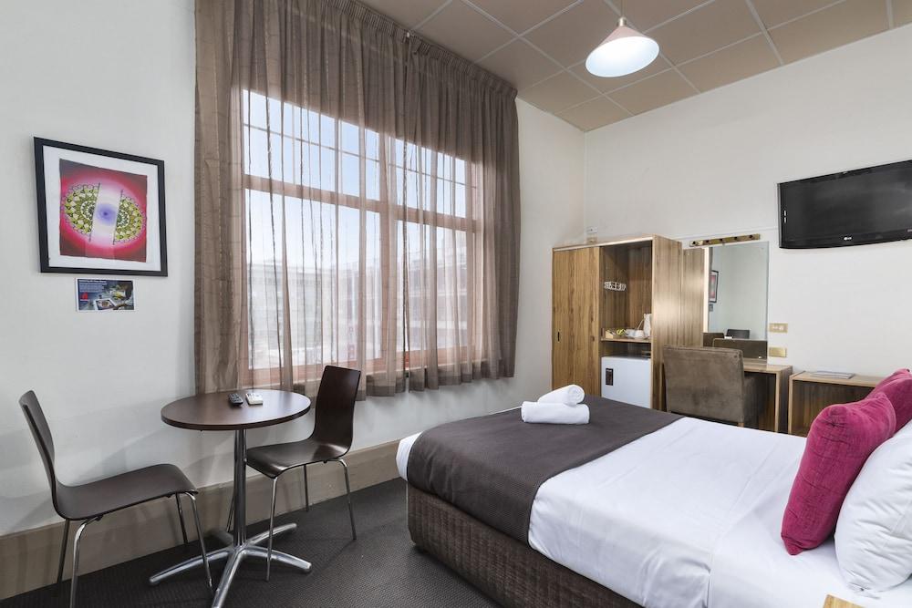 Paringa Hotel Adelaide