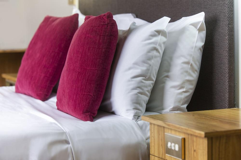Hotel Paringa 3*