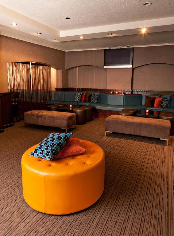 Ambassadors Inn