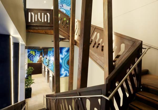 Express Centre By Ihg Hotel 4*