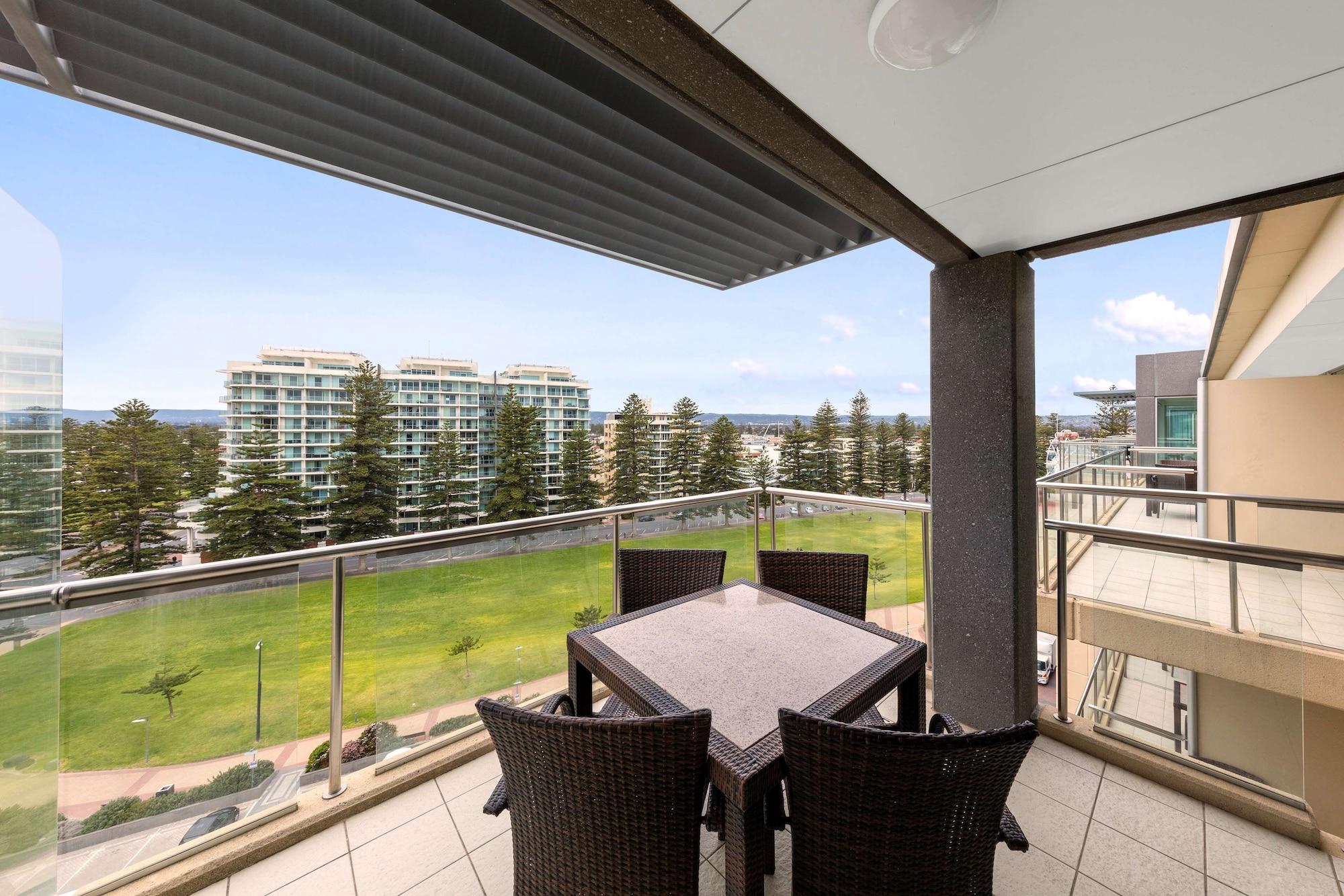 Aparthotel Oaks Glenelg Plaza Pier