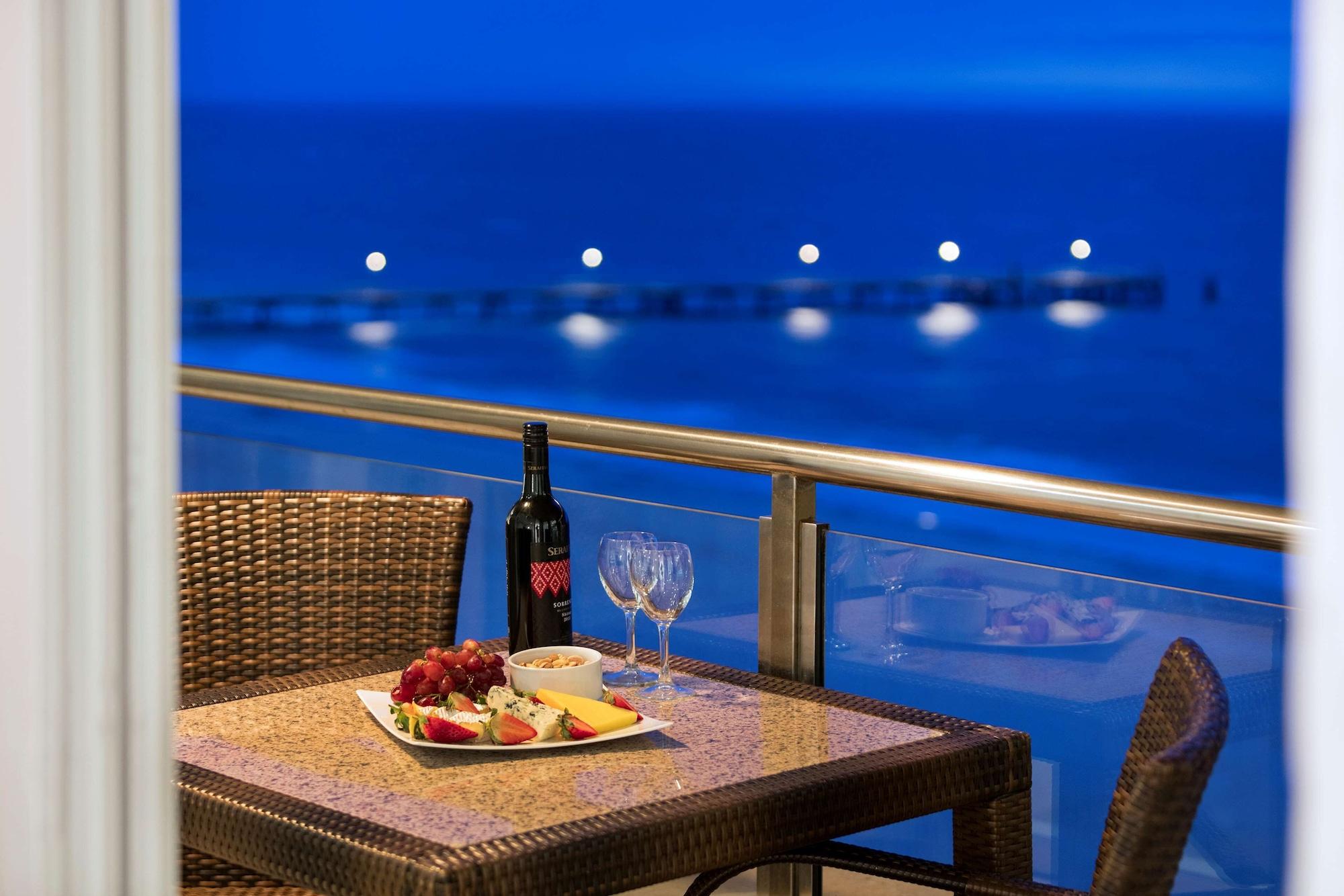 Aparthotel Oaks Glenelg Plaza Pier 4*