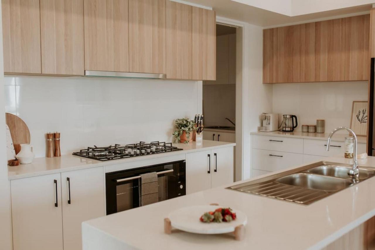 Sylo Luxury - Lvl 2 Adelaide