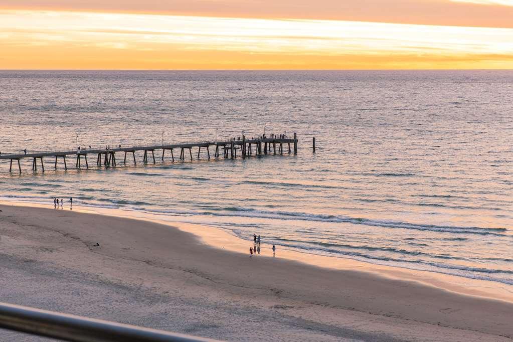 Oaks Glenelg Plaza Pier Aparthotel