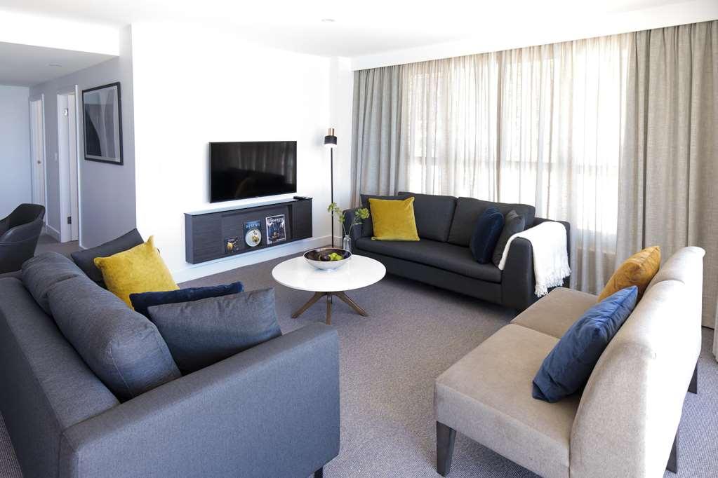 Oaks Glenelg Plaza Pier Aparthotel Adelaide