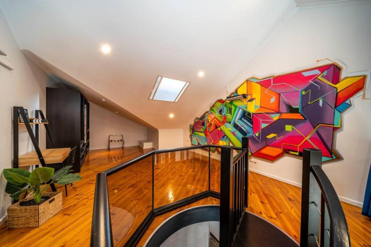 Splash Graffiti At Apartment *