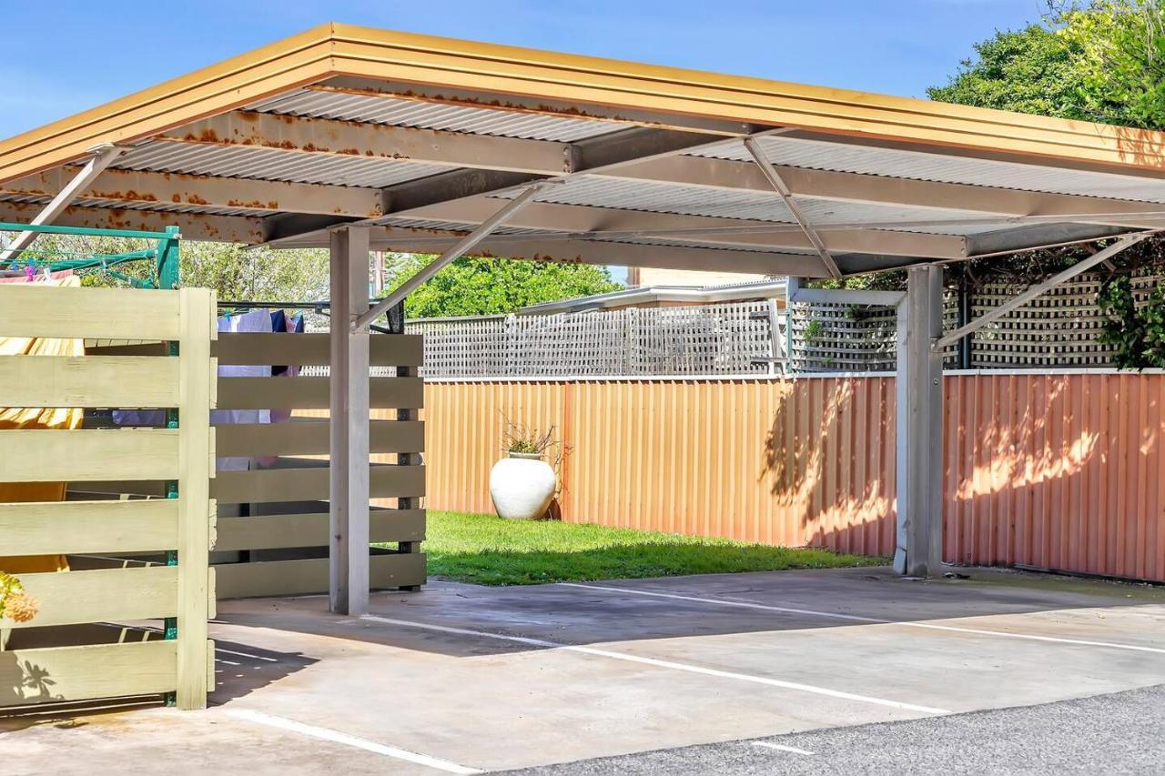 Charming Glenelg Stay, Walking Distance To *