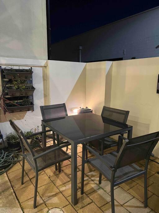 Access To Cbd Has To Offer Apartment *