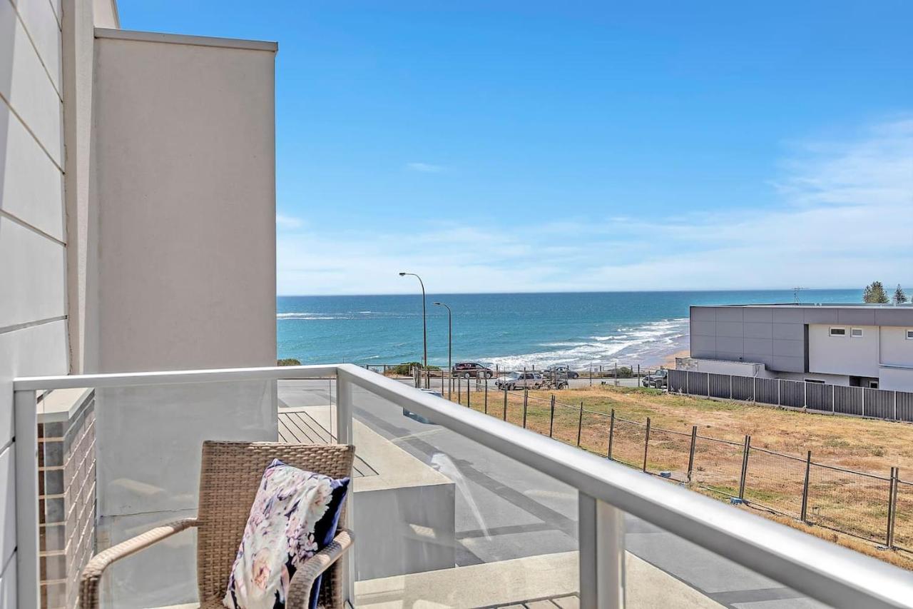 Oceanside At Christies - Contemporary Comfort Adelaide