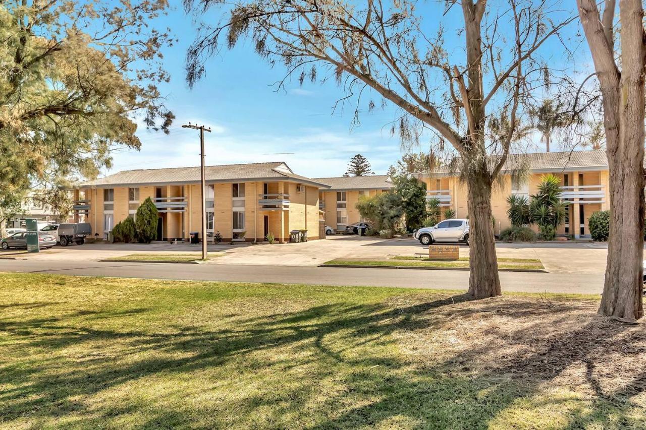 Apartment Heart Of Henley - A Homey Hideaway By The