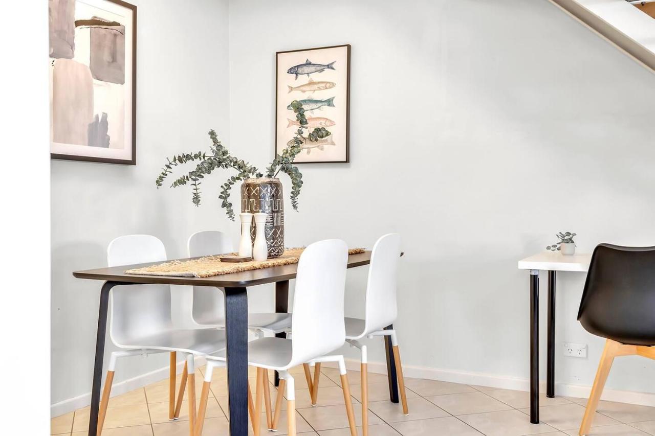 Heart Of Henley - A Homey Hideaway By The Apartment *