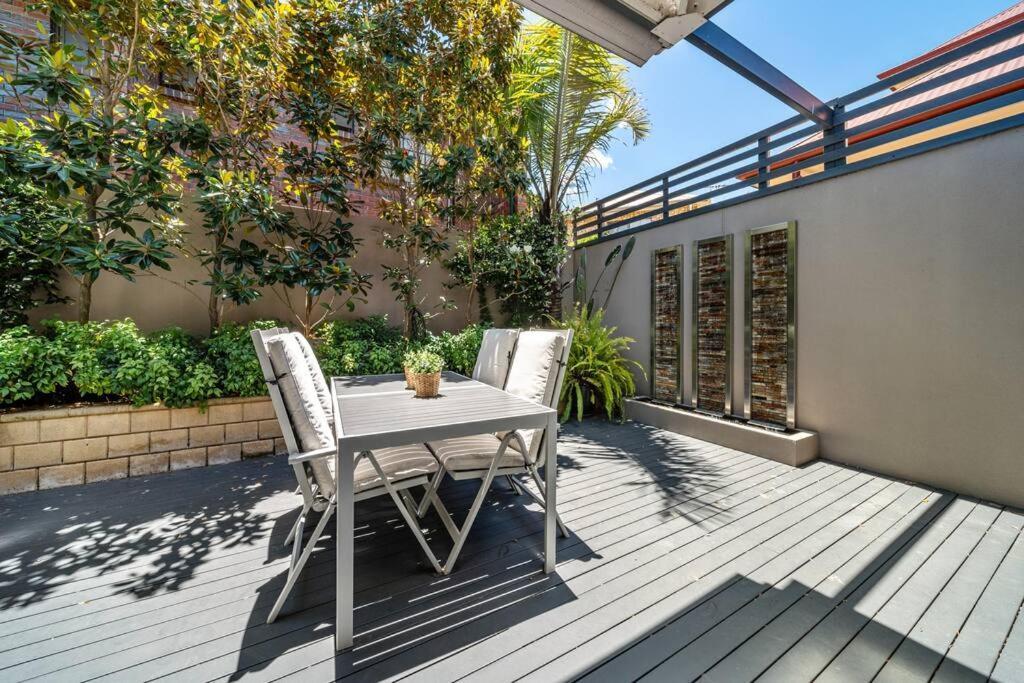 Petal And Bloom - 3br Family Cbd Adelaide