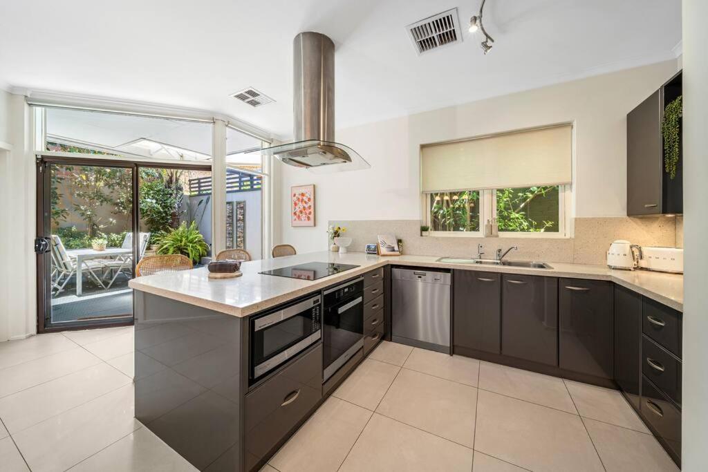 Apartment Petal And Bloom - 3br Family Cbd