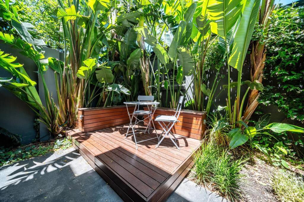 Petal And Bloom - 3br Family Cbd Apartment