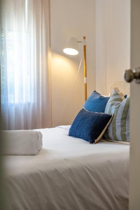 Petal And Bloom - 3br Family Cbd Apartment