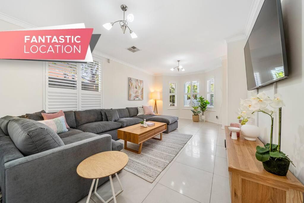 Petal And Bloom - 3br Family Cbd Apartment *