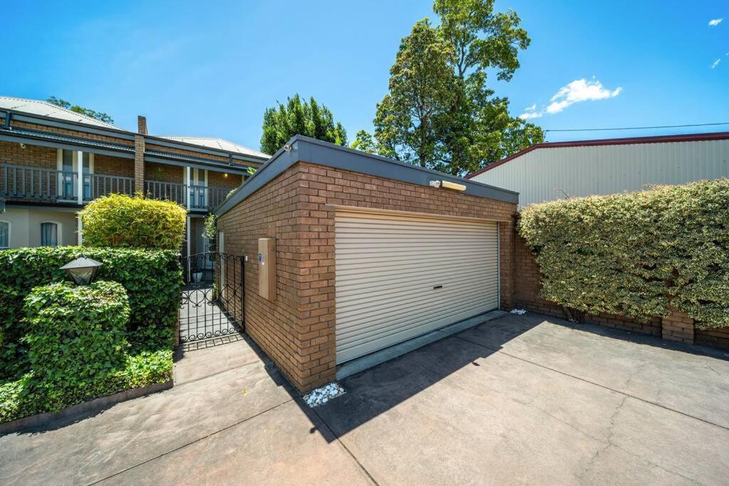 Apartment Petal And Bloom - 3br Family Cbd Adelaide