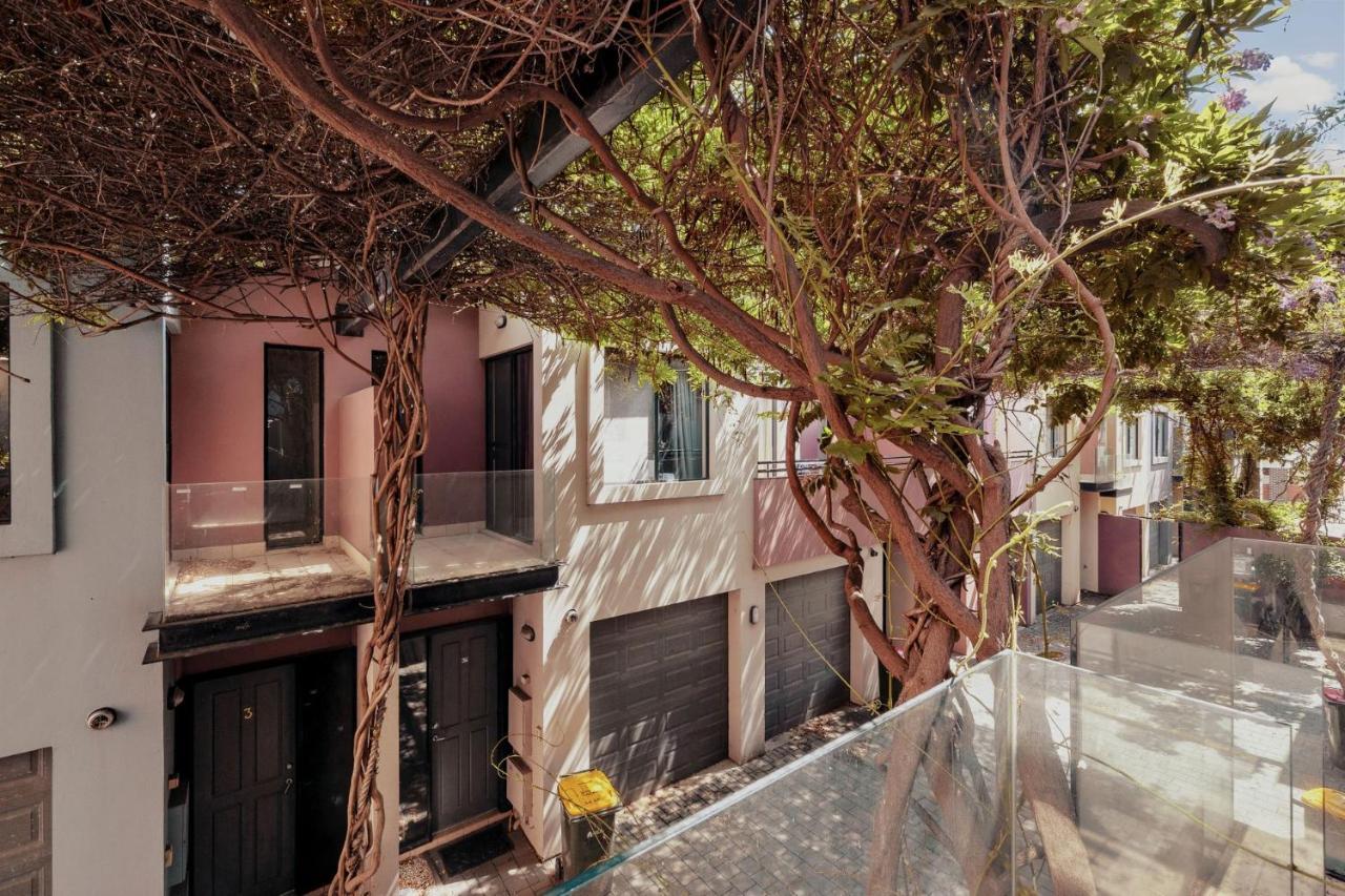 3 Bedroom Townhouse Near Gouger Street - Pets Friendly - Free Parking - Free Wifi Adelaide