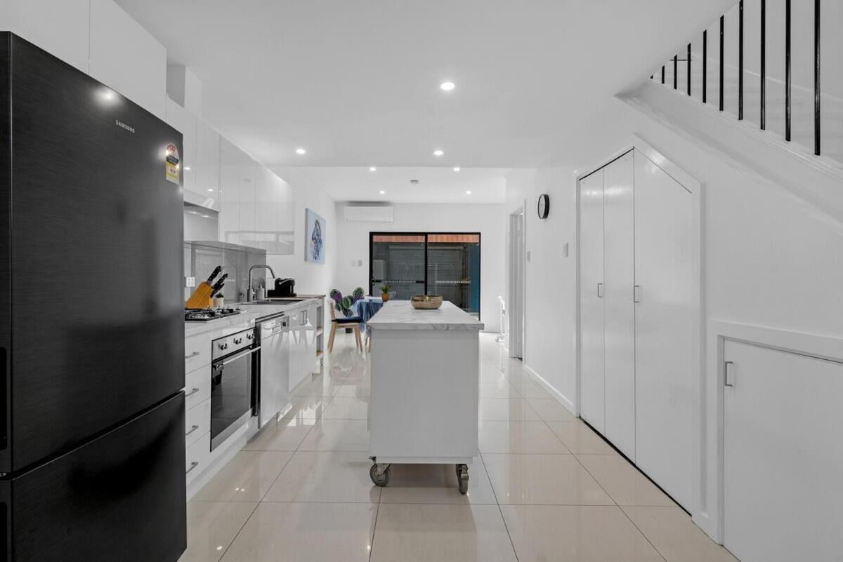 2br Townhouse Cbd Chinatown Free Wifi Freeparking Casa de férias Adelaide