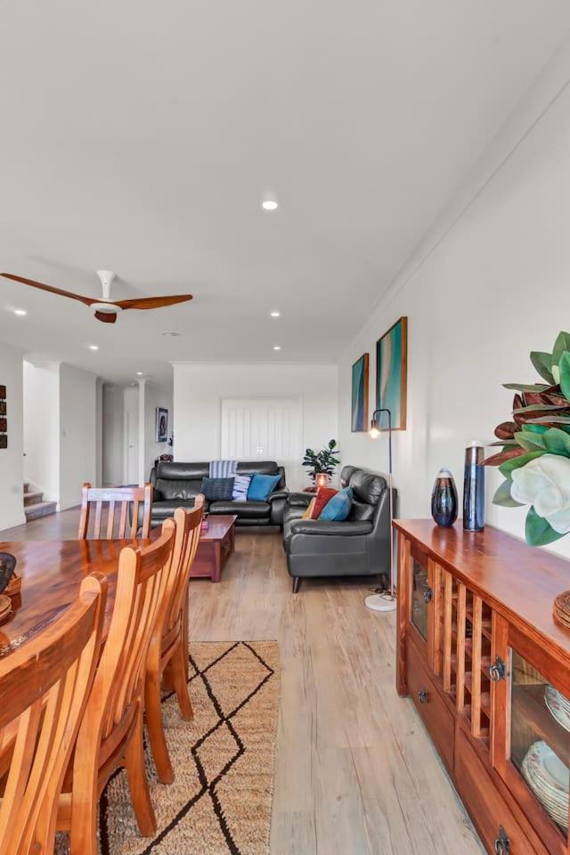 Beachfront At Sandpiper - A Spacious Coastal Escape Holiday home Adelaide