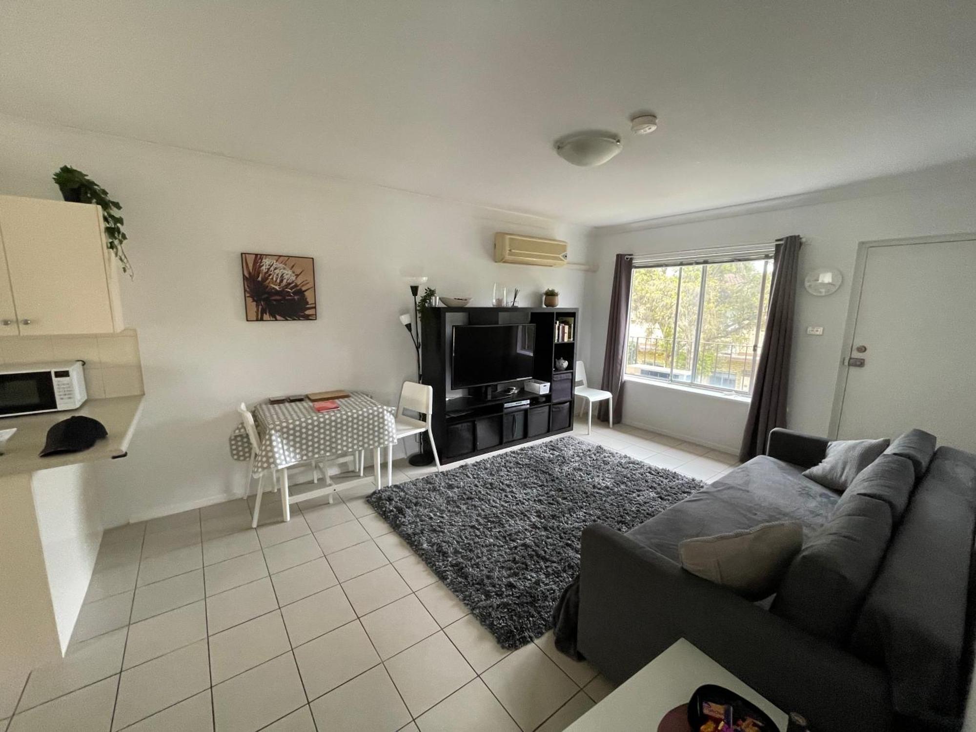 Cosy 2-Bedroom Apartment In Tree-Lined Highgate With Free Parking, Wi-Fi, Workspace & Netflix Apartment