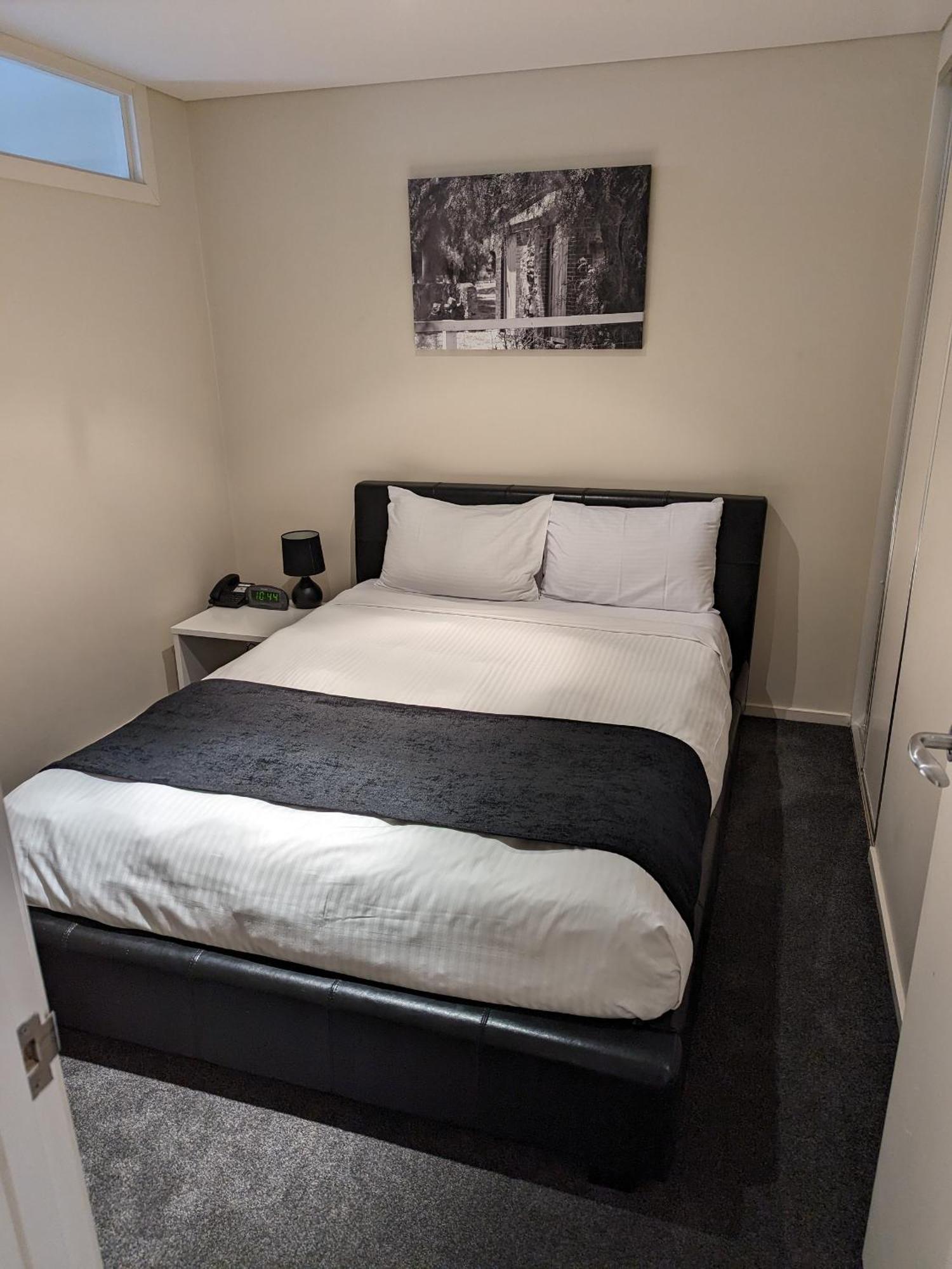 Mawson Lakes 4* Adelaide