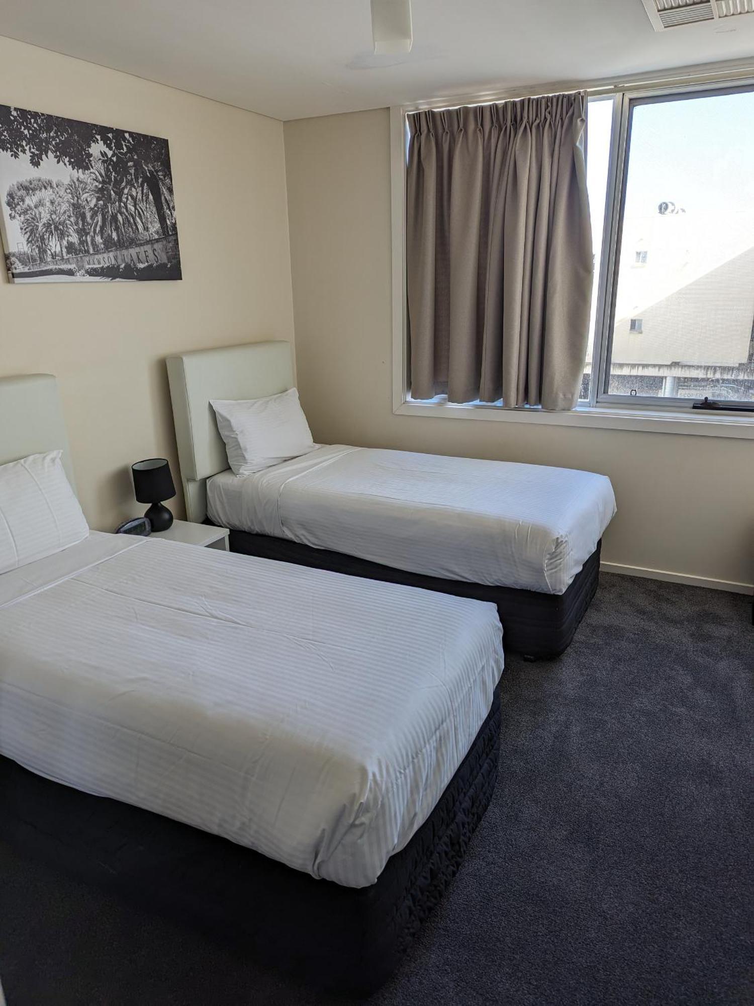 Mawson Lakes 4* Adelaide