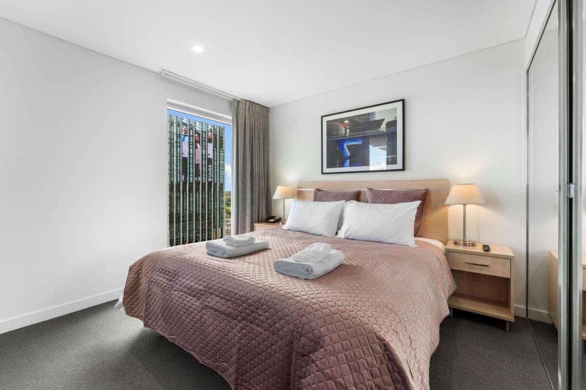 Cbd Modern 2br Free Parking *