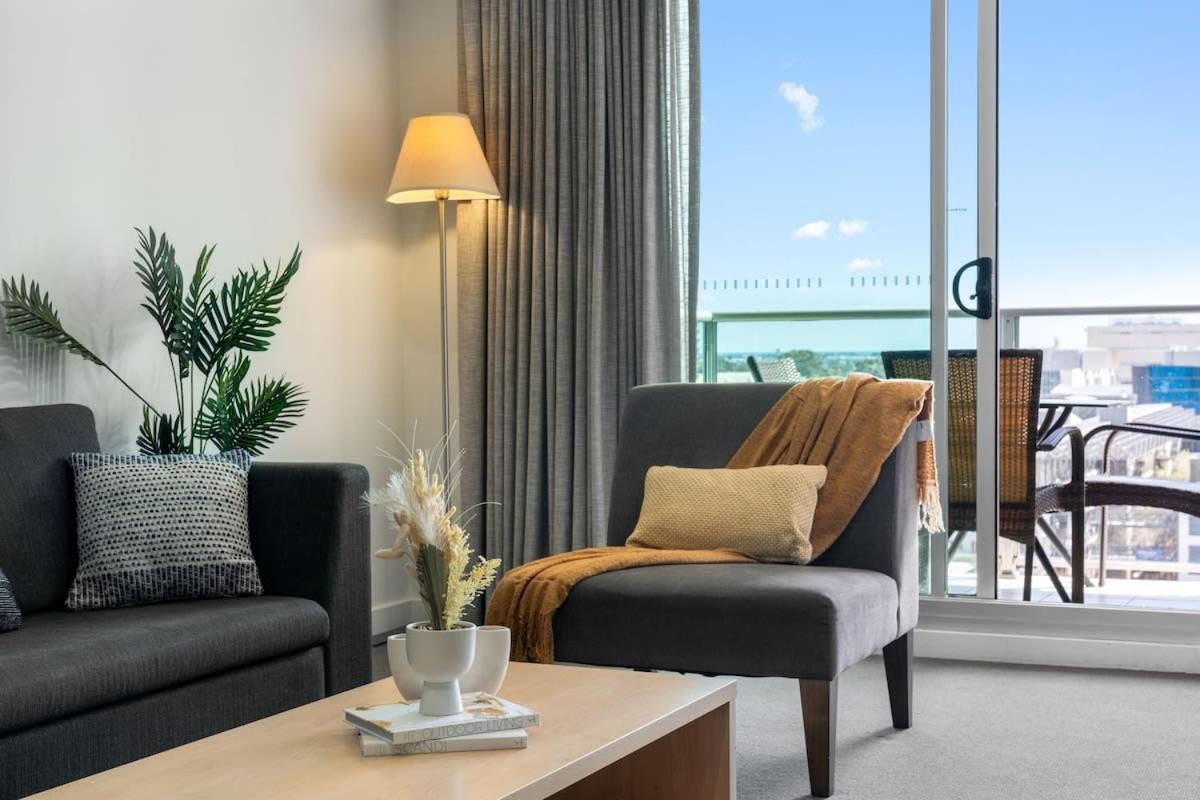 Cbd Modern 2br Free Parking