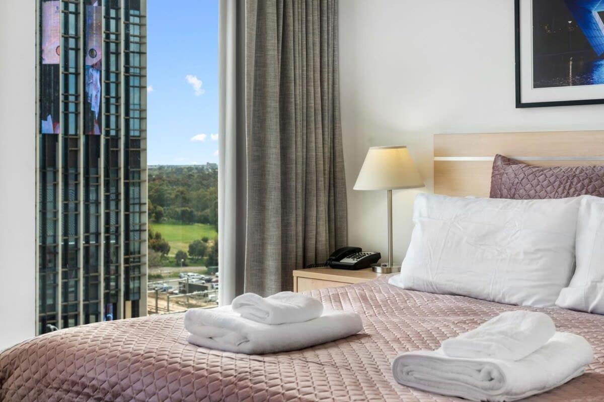 Cbd Modern 2br Free Parking Apartment