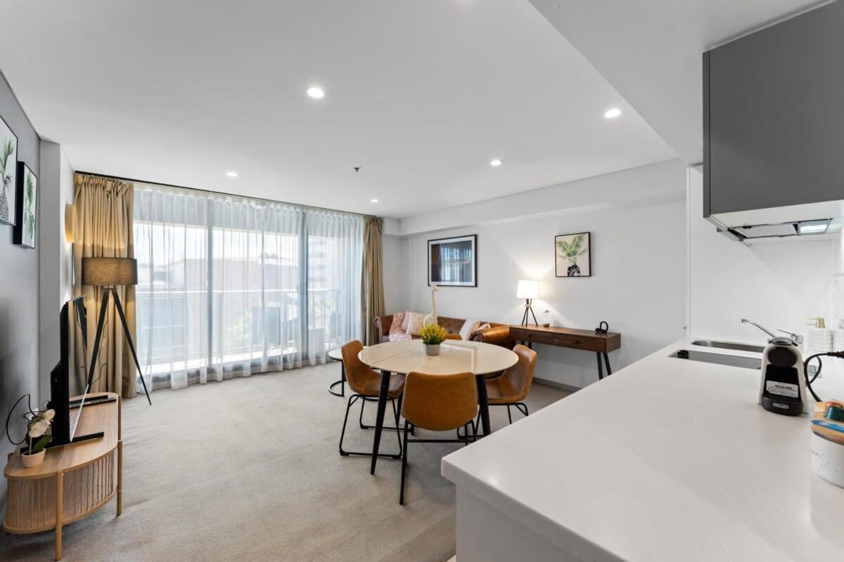 Apartment Cbd 1br Apt-104 North Terrace-walkable Cityview *
