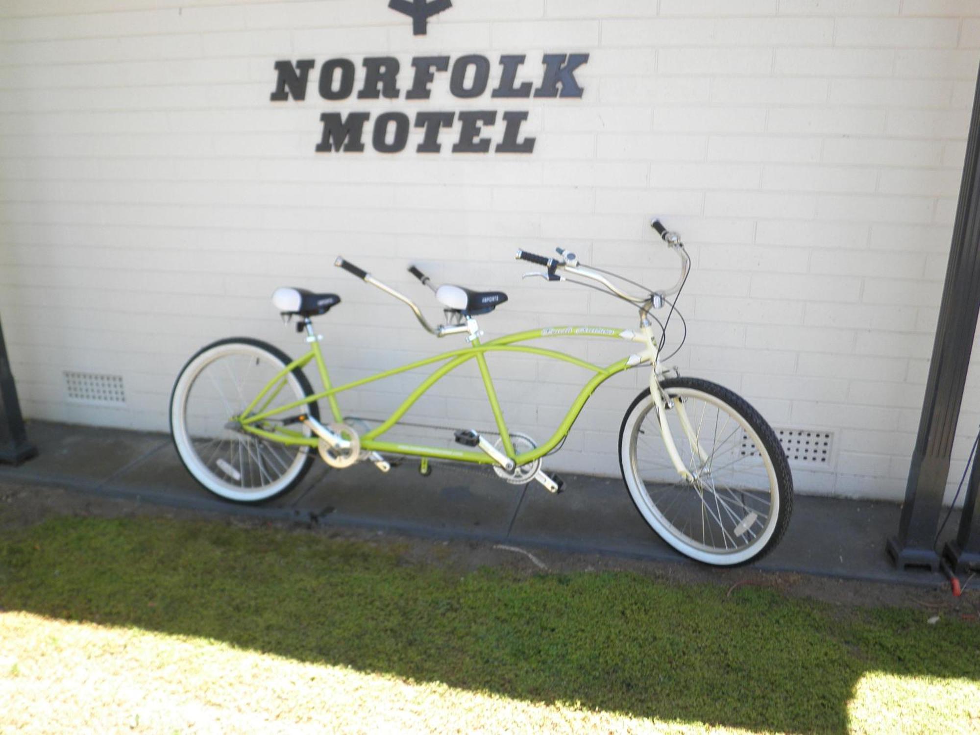 Norfolk Motor 3*