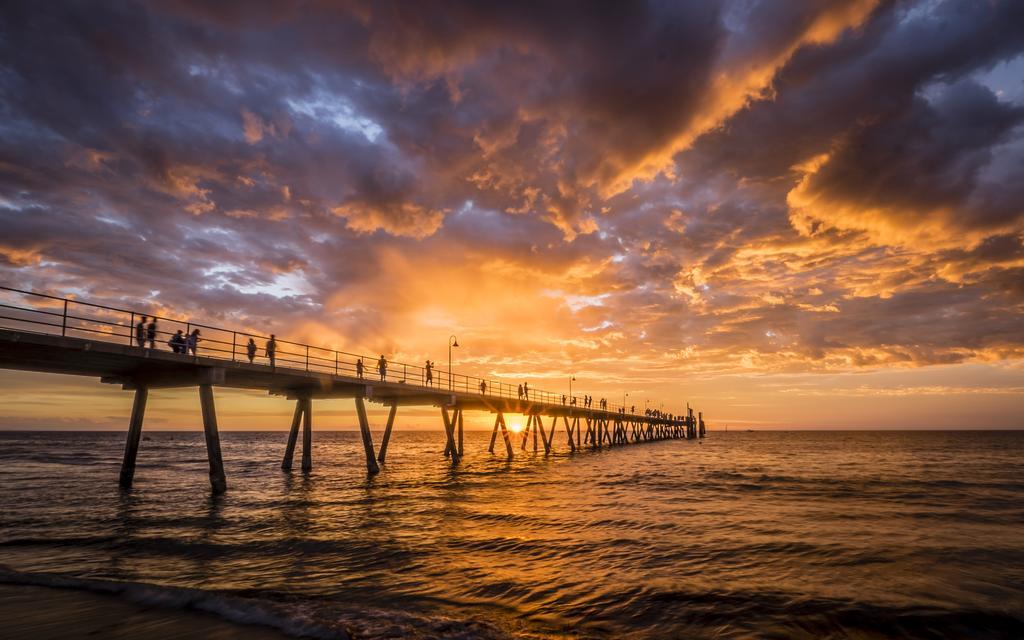 Glenelg Holiday And Corporate *