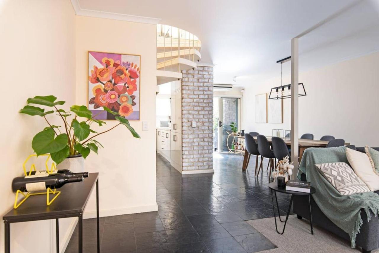 Character And Charm 3br With Free Wine