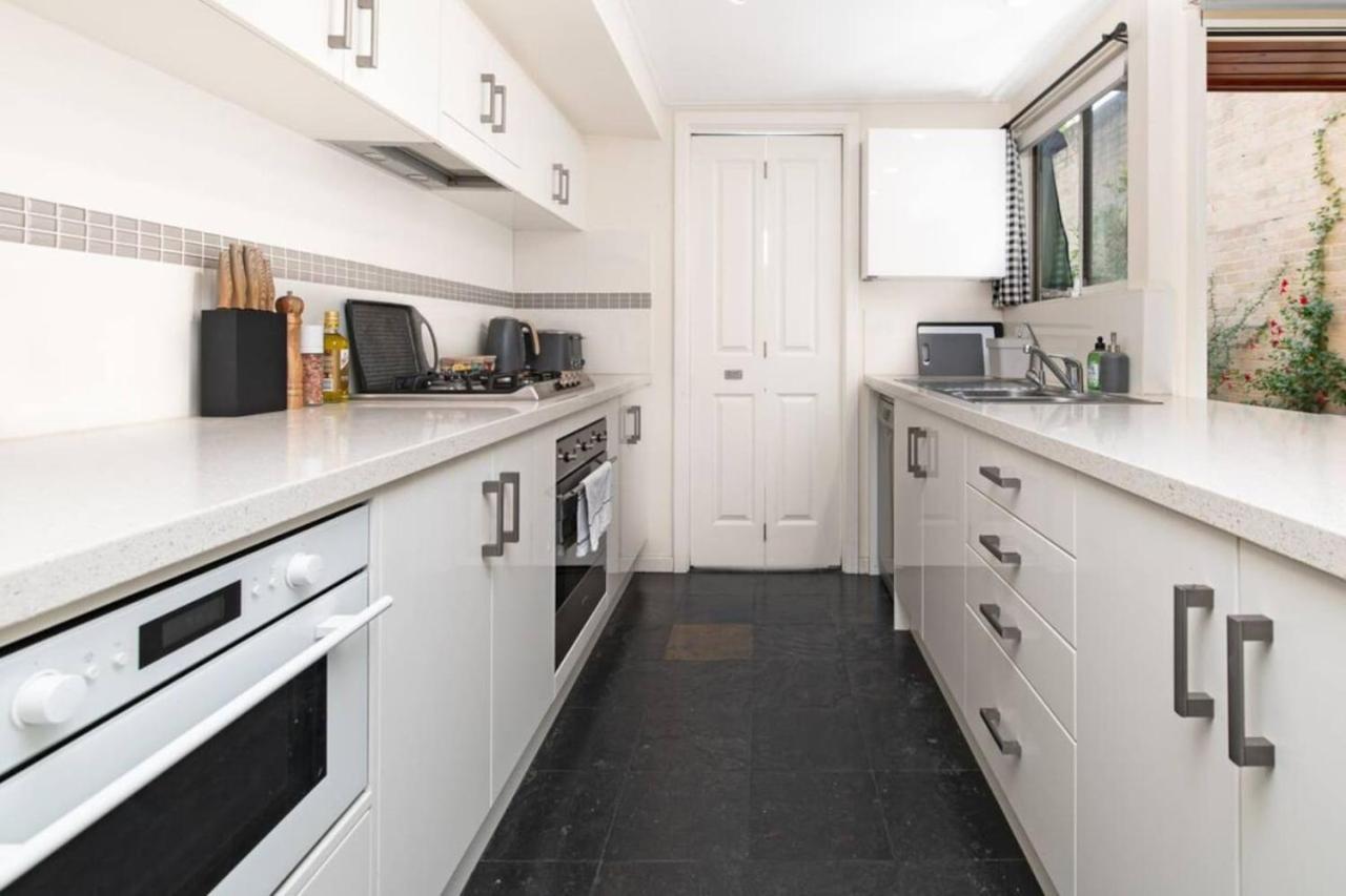 Character And Charm 3br With Free Wine Holiday home *