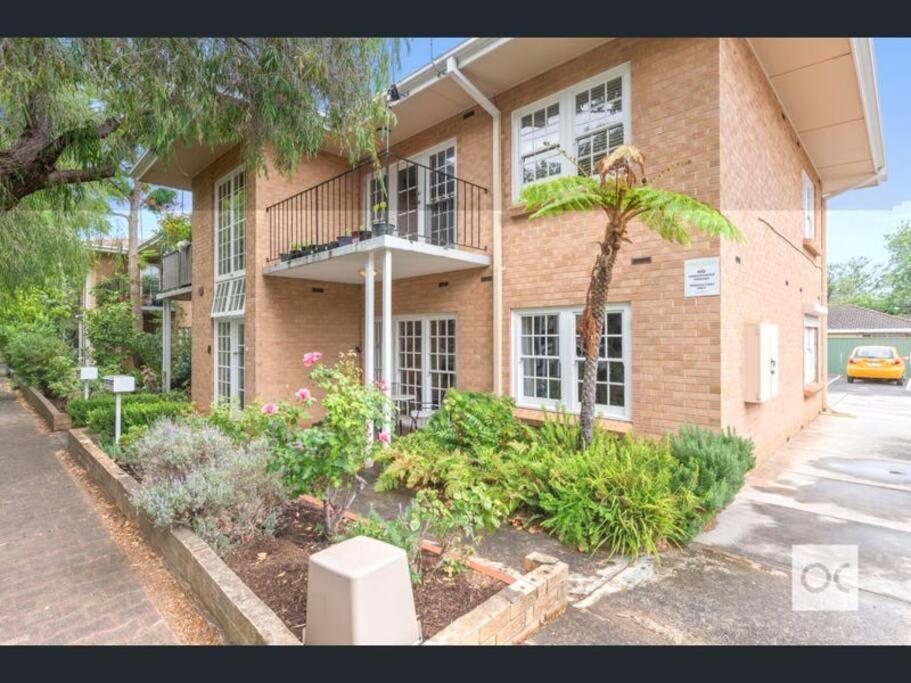 Apartment Six Kings - The Very Location